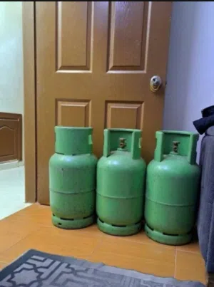 3 جرار غاز وصوبة رومو 4 عيون شبه جديد