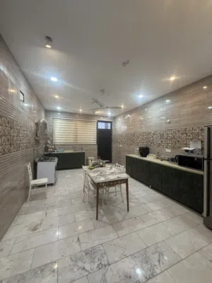 350 m2 More than 6 bedrooms Townhouse for Rent in Baghdad Karadah