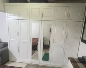 دولاب - خرانة ملابس كبير استعمال خفيف
