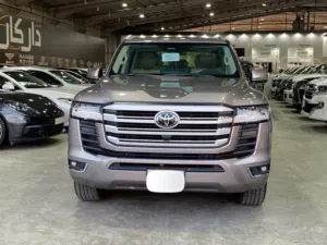 Used Toyota Land Cruiser in Al Riyadh