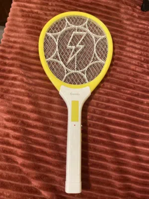 صيادة حشرات كهربائية