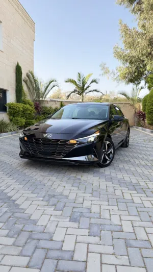 Used Hyundai Elantra in Tulkarm