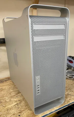 Mac pro 2008   ماك برو نضيف موديل 2008 سريع 8جيبي رام