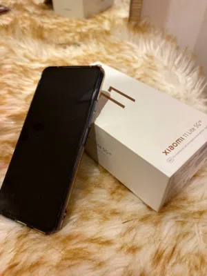 جهاز Xiaomi 11 Lite 5G جهاز واخده من مليون موبايل بالباكو والشحن الاصلي من اول منزل 128 قيقا رام 4