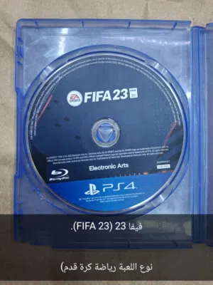 مجموعة ألعاب بلايستيشن 4 (PS4) مميزة ونظيفة للبيع في صلالة