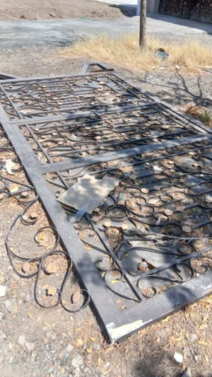 باب حديد خارجي مستعمل