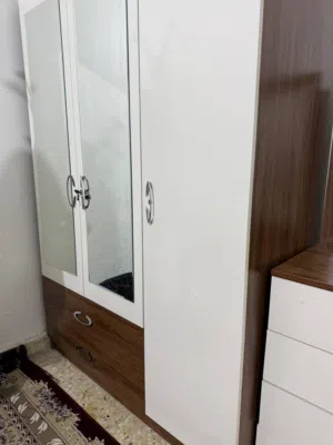 غرفة شبابية قليلة الاستعمال