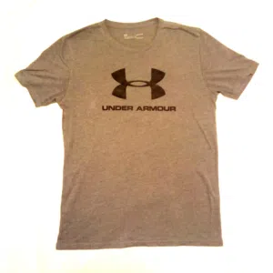 للبيع: تيشيرتات – شورتات رياضية أصلية ماركات: Under Armour – Adidas – Speedo