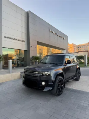 الصقر الأسود لتأجير السيارات لاند روفر ديفندر اعلى مواصفات2023 للأيجار Land Rover defender X dynamic