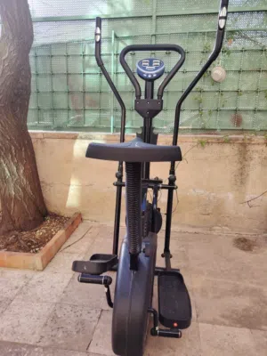 للبيع دراجة و كروس