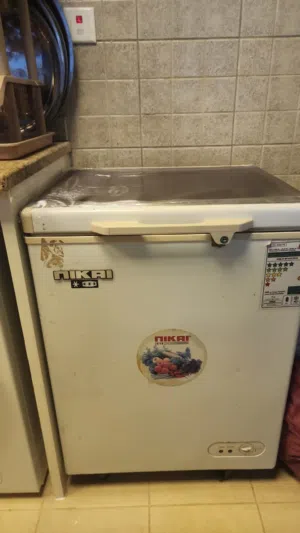 ديب فريزر يعمل بحالة جيدة