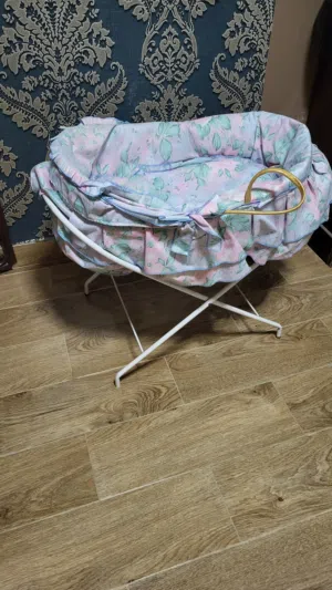 تخت بيبي صغير