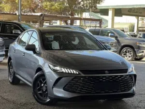 سيارة BYD كين 2025 هايبرد Plug-in صالون سيدان مرخصة بمواصفات صينية