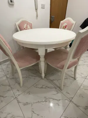 طاوله طعام سويدي + خزانه ملابس