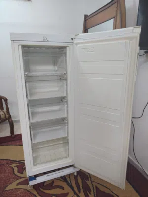 فريزه ناشيونال الكتريك شغل شهرين بحاله جيده