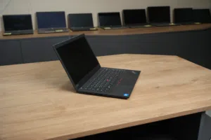 لابتوبlenovo ممتاز ssd512/ram16/i5 جيل احد عشر
