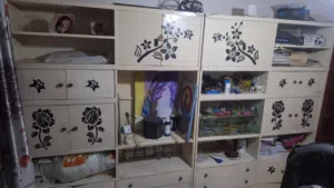 مكتيه كبيرة للبيع