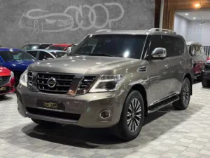 Nissan Patrol platinum V8