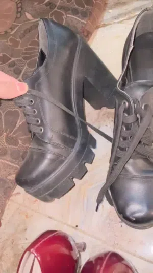 6احذية للبيع