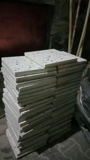 بلاط عادي للبيع