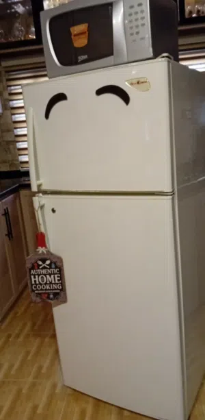 ثلاجة بحالة ممتازة للبيع  Unionaire