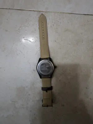 للبيع ساعة يد رجاليه