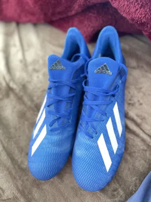 حذاء رياضي adidas اصلي مستعمل
