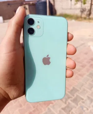 Apple iPhone 11 128 GB in Benghazi