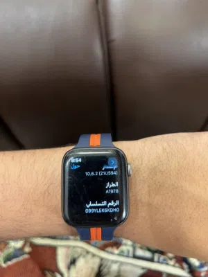 ساعة ابل الاصليه سيريس 4 مقاس 44 ساعه توب نضافه ولا خبش