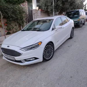 Ford Fusion Hybrid 2017