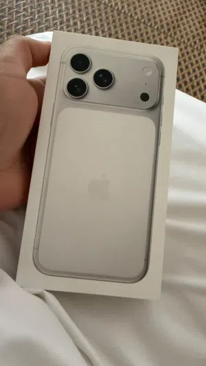 Apple iPhone 17 Pro Max 256 GB in Buraimi