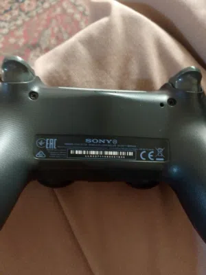 كنترولر بلايستيشن 4 مستعمل للبيع