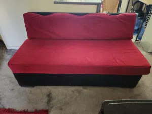 كنبة مجوزة بسعر مغري