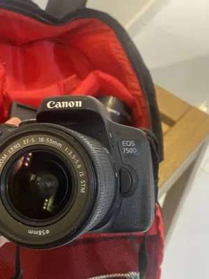 كاميرا كانون EOS 750D