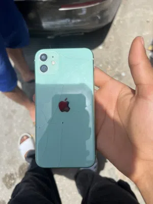 Apple iPhone 11 64 GB in Tripoli