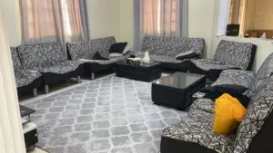 طقم كراسي مع طاوله