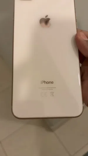 ايفون 8 بلس