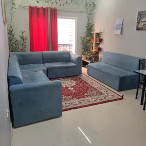 مجلس بحالة جيدة للبيع