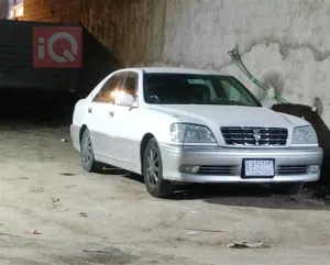 سياره  تيوتا جنون (ملكه ) ابيض لؤلوي محزم م 2001 رقم بصره تحويل ثاني يوم سعر135 بيمجال