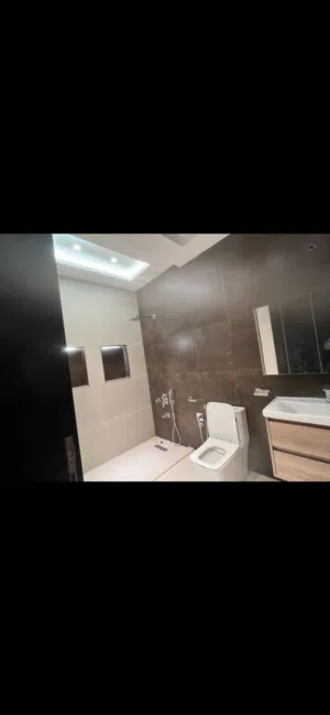 216 m2 5 Bedrooms Townhouse for Sale in Baghdad University