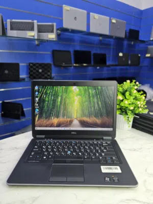 Dell Latitude E7440 Processor Core i5  4TH Gen 8GB Ram 256 GB Storage  14-inch screen size