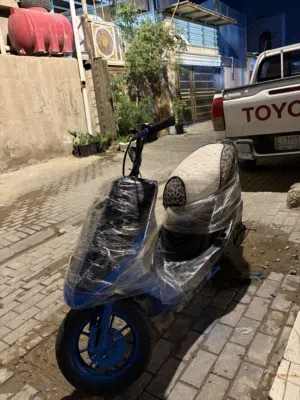 ماكس للبيع نظيفة كفرات و شكل و كلشي جديد مكينه حلوه بس بادي بيها خيط و الكهربائيات مو كلها شغالة