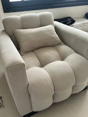 كنب في حالة جيدة جدا