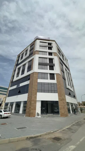 للايجار محلات تجاريه ف الغبره الشماليه علي الخط الاول موقع حيوي بجوار مول السفينه - Shops For Rent
