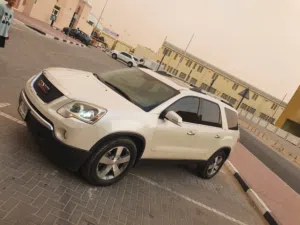 GMC اكاديا 2011