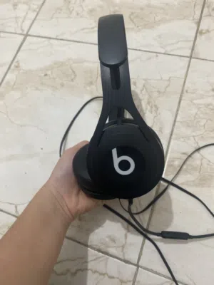 سماعات راسيه ممتازه وصالحه للعب والدراسه من شركه ممتازه