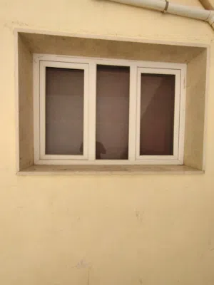 عدد 4نوافد pvc ابيض .