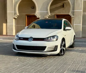 جولف GTI خليجي 2015 فل اوبشن بحاله ممتازه وبسعر مغري