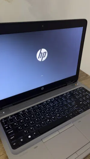 لابتوب hp نضيف