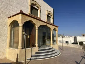 720 m2 5 Bedrooms Villa for Sale in Zarqa Birayn